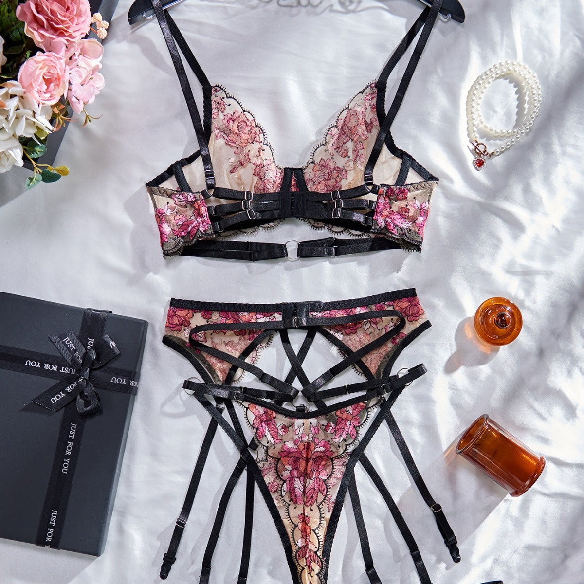 Floral Embroidery Eyelash Lace Lingerie Set | Women's 4-Piece Bandage Underwear